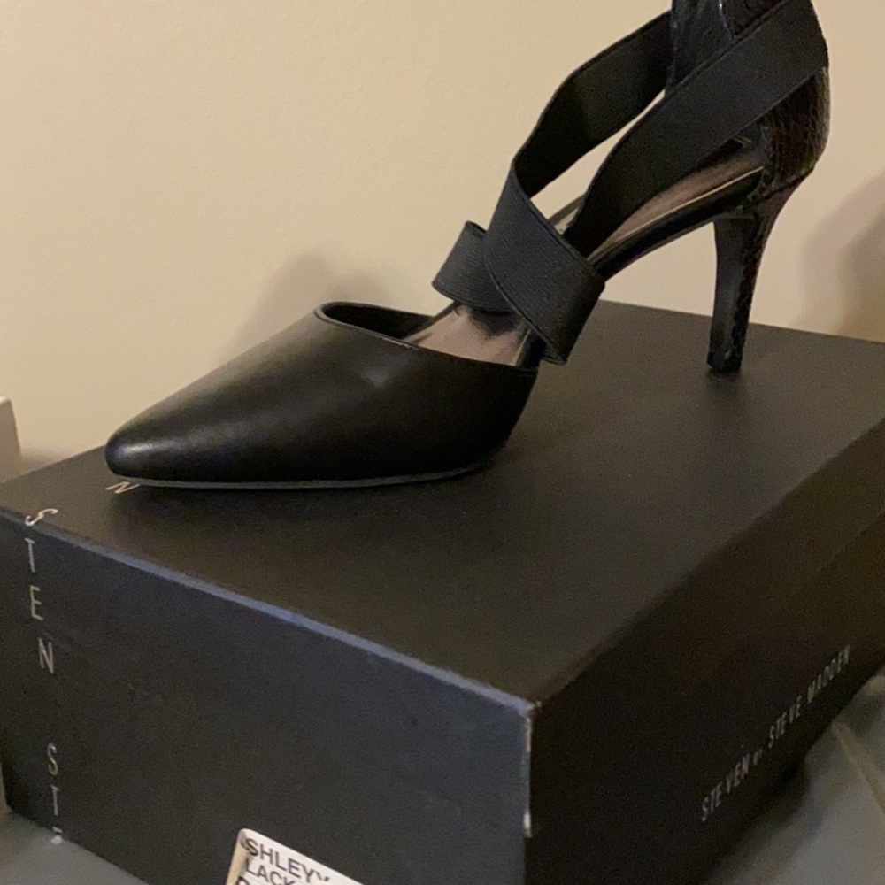 Women’s shoes
